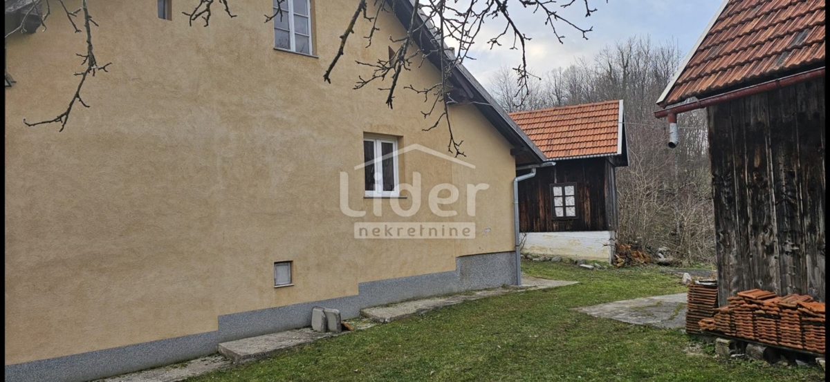 Hiša Moravice, 200m2