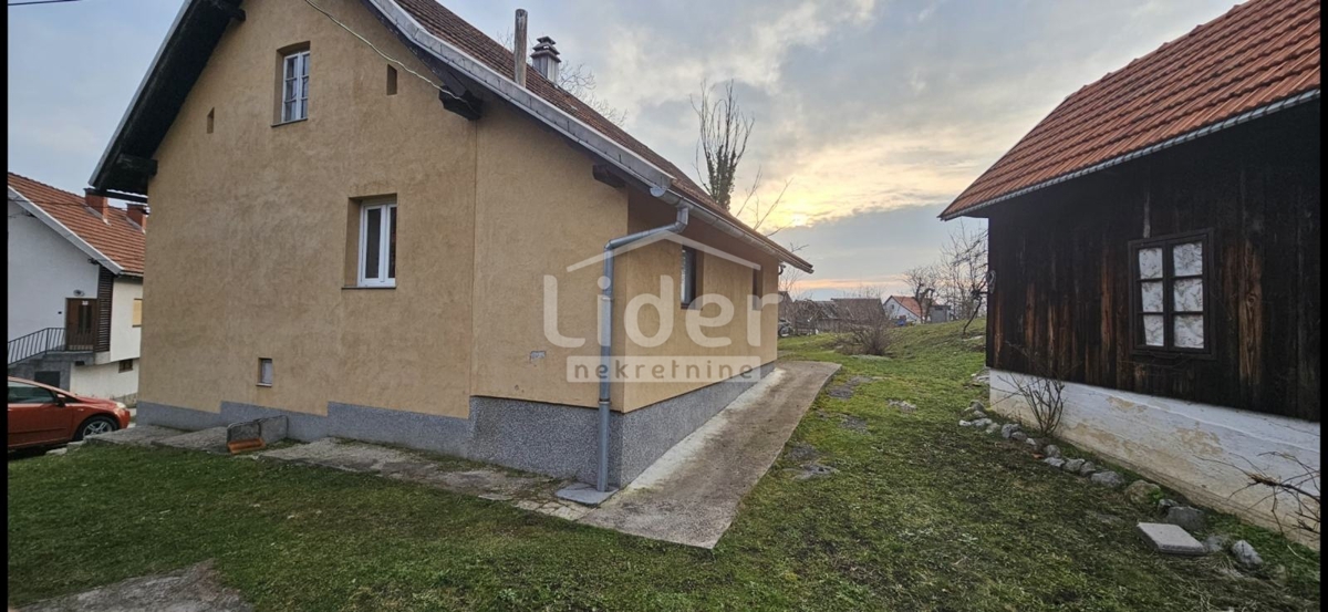 Hiša Moravice, 200m2