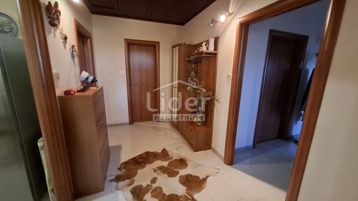 Hiša Rukavac, 300m2