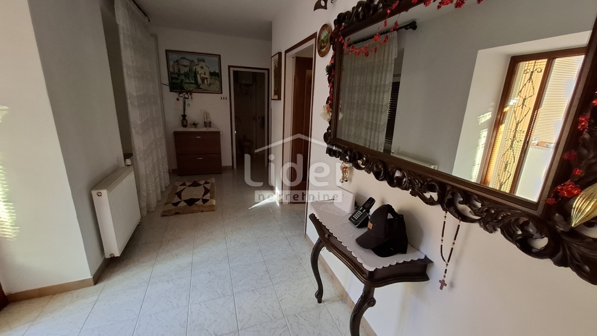 Hiša Rukavac, 300m2