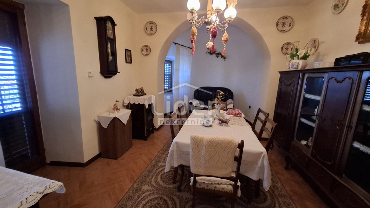 Hiša Rukavac, 300m2