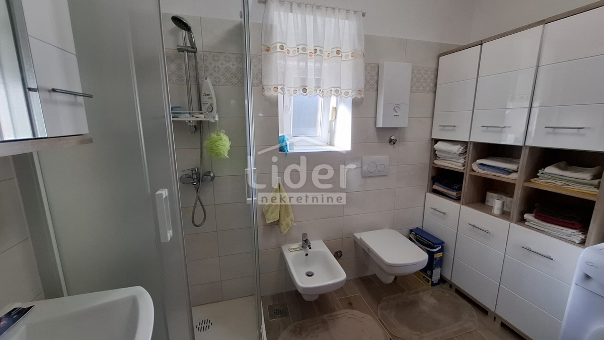 Hiša Rukavac, 300m2