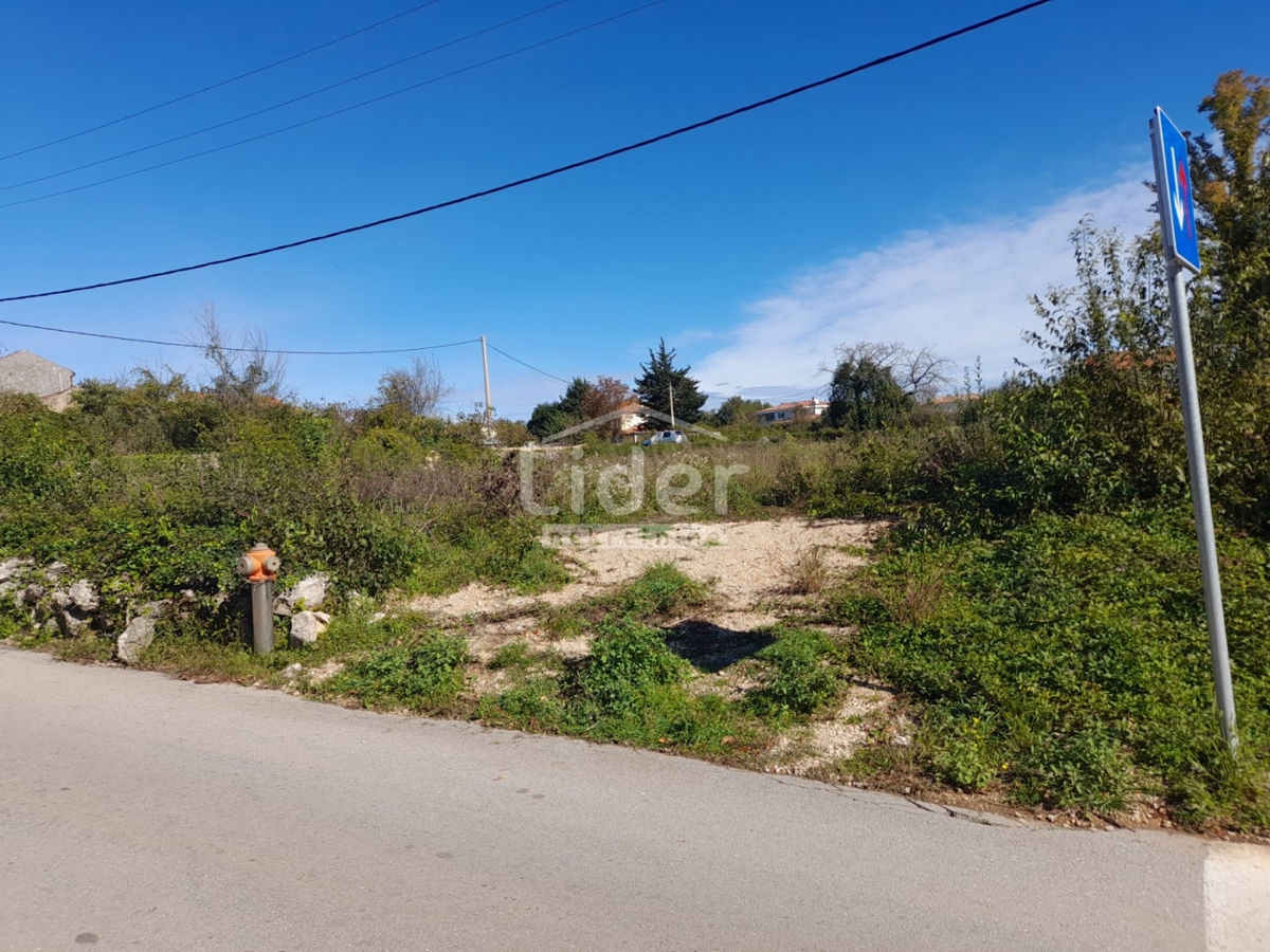 Zemljišče Milohnići, 753m2