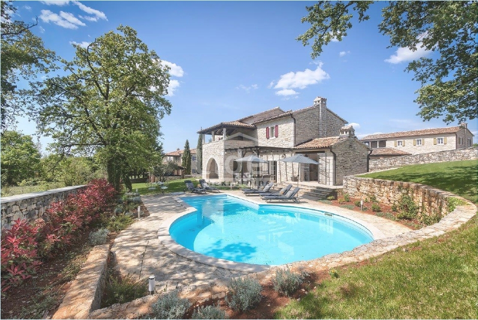 Hiša Muntrilj, 288m2