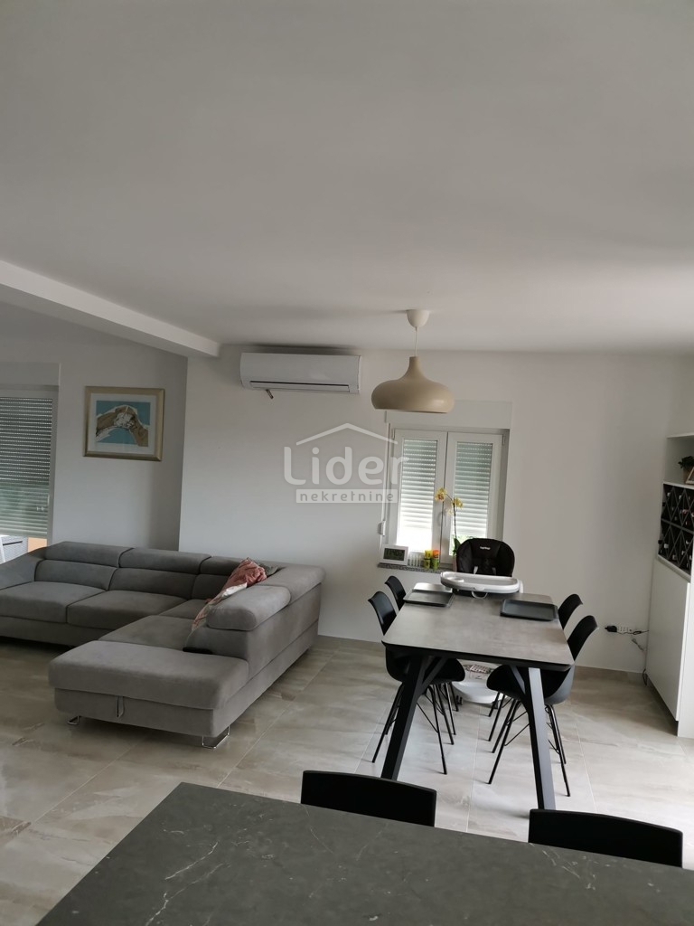 Stanovanje Marinići, 162m2