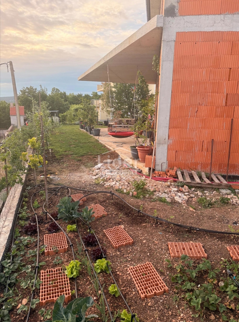 Hiša Kraljevica, 230m2