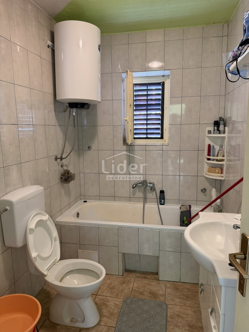 Hiša Gornji Karin, Obrovac, 200m2