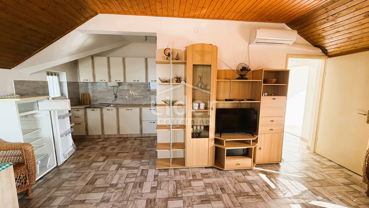 Hiša Gornji Karin, Obrovac, 200m2