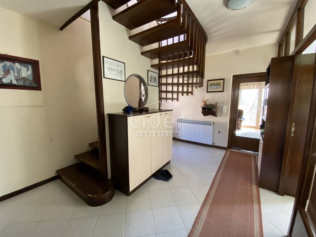 Hiša Saršoni, 850m2