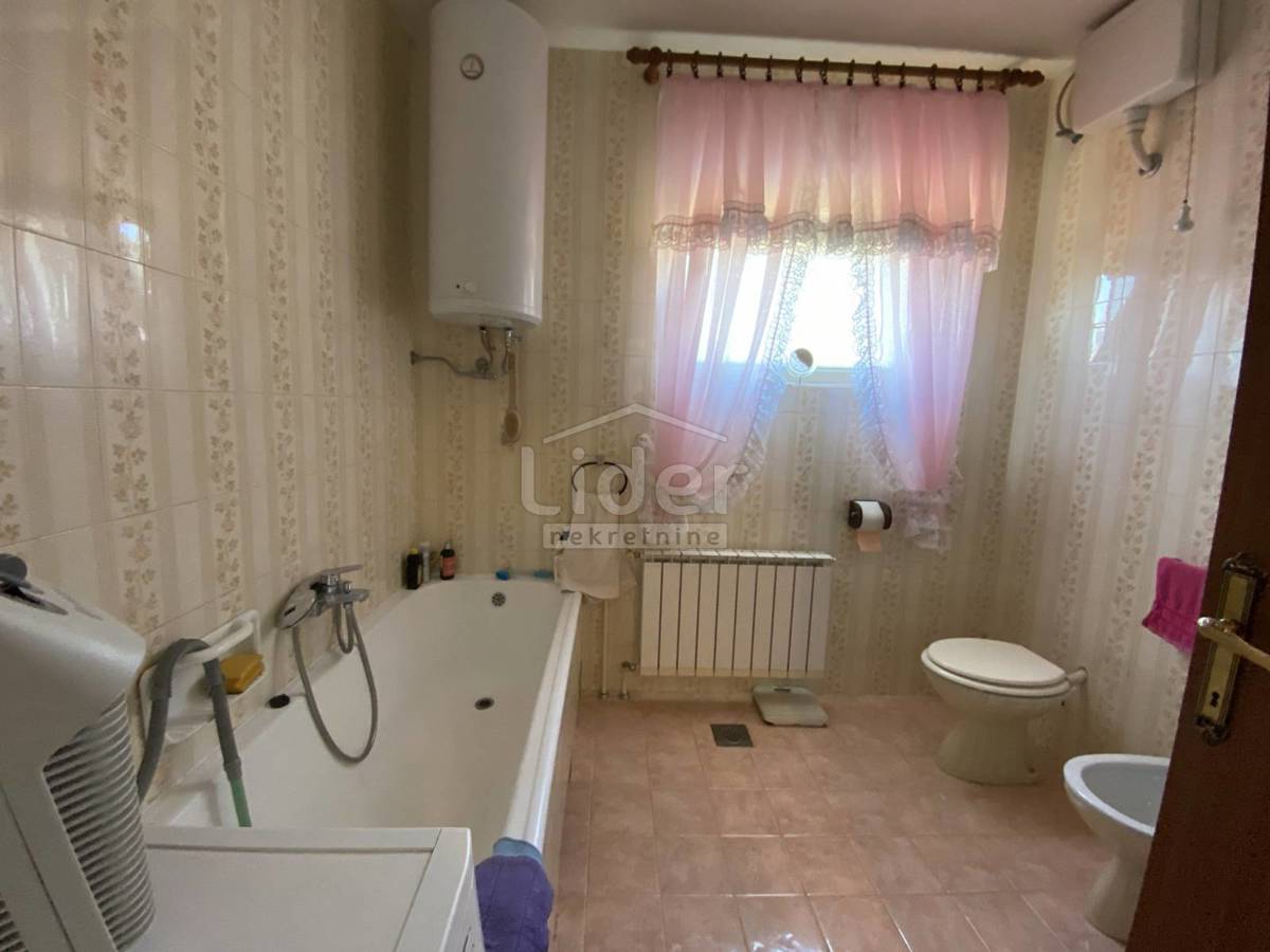 Hiša Saršoni, 850m2