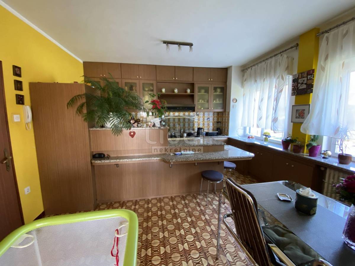 Hiša Saršoni, 850m2