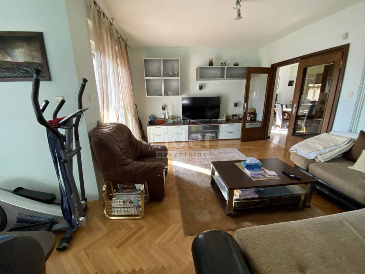 Hiša Saršoni, 850m2