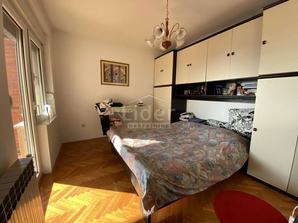 Hiša Saršoni, 850m2