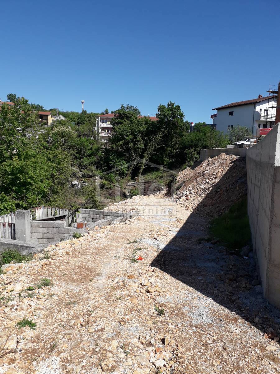 Zemljišče Viškovo, 2400m2