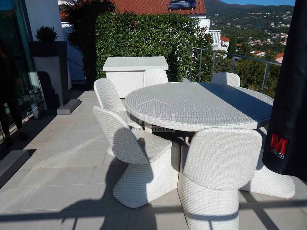 Hiša Opatija - Centar, 450m2