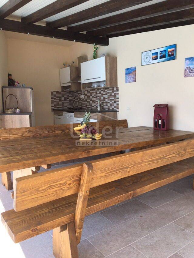 Hiša Crikvenica, 450m2