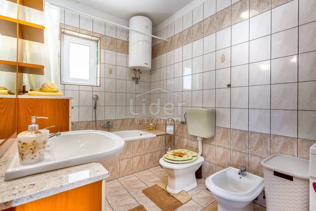 Hiša Crikvenica, 450m2