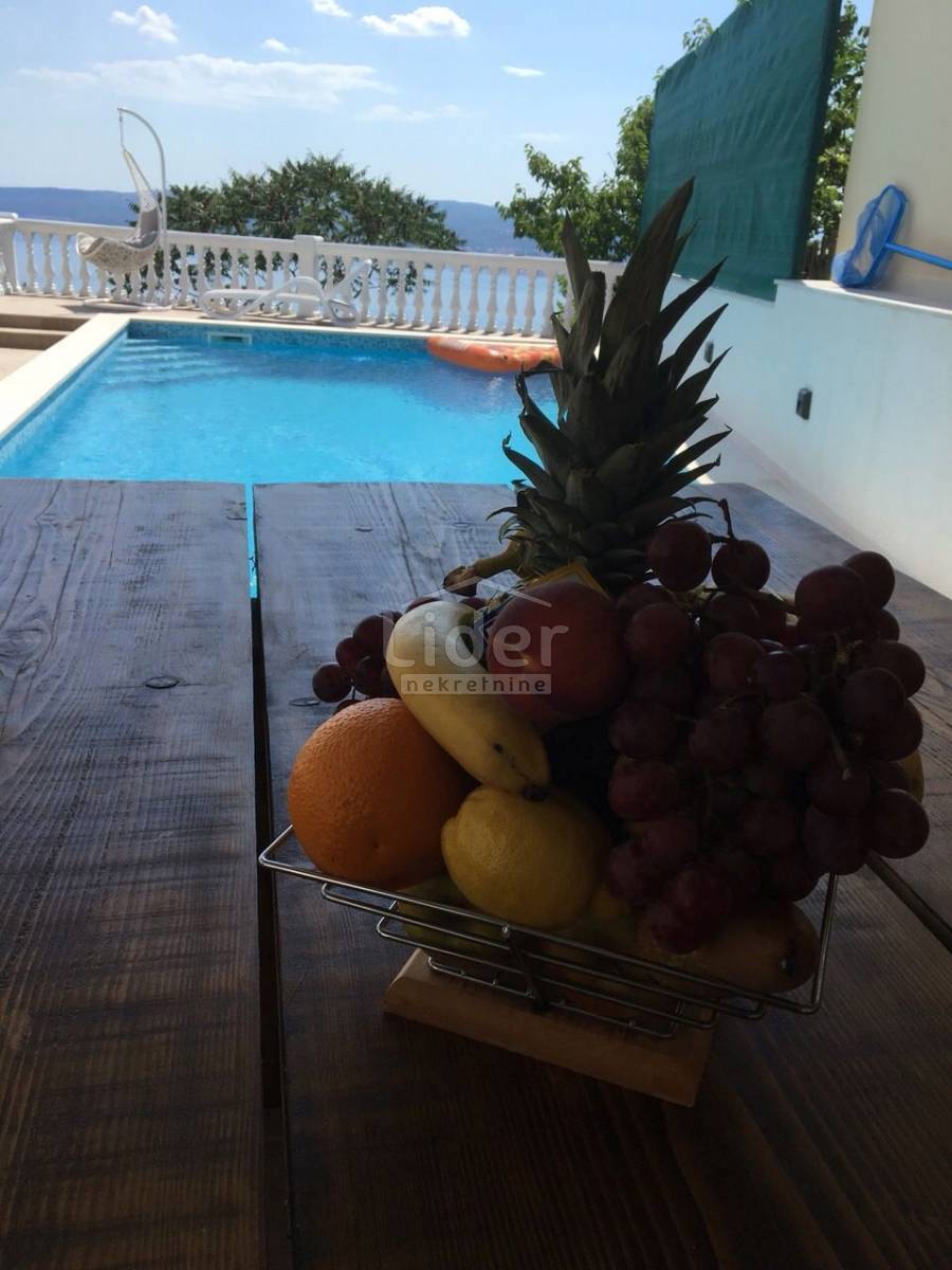 Hiša Crikvenica, 450m2