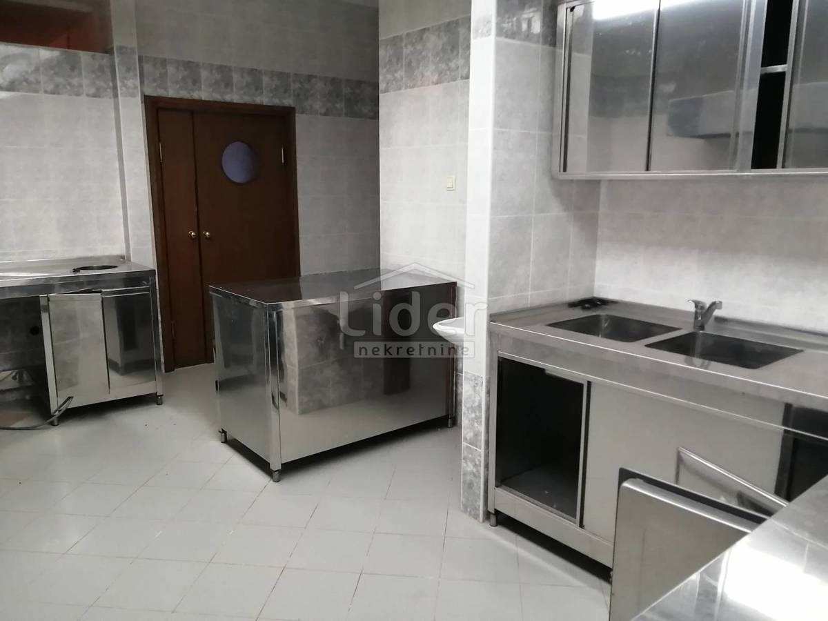 Poslovni prostor Crikvenica, 119m2