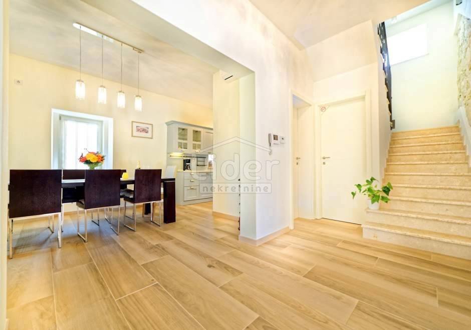 Hiša Motovun, 260m2