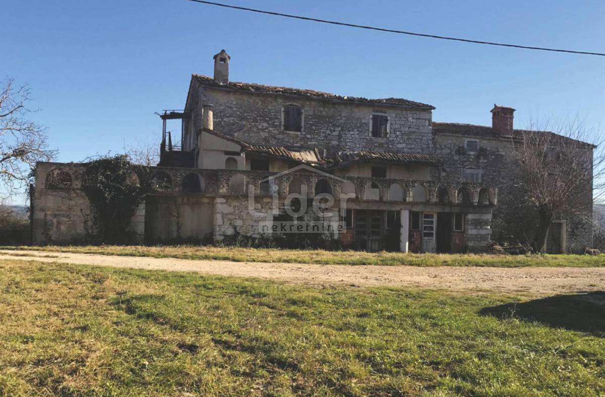 Hiša Grožnjan, 450m2