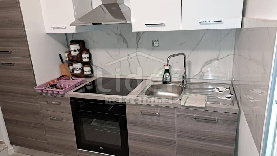 Hiša Škurinje, 214m2