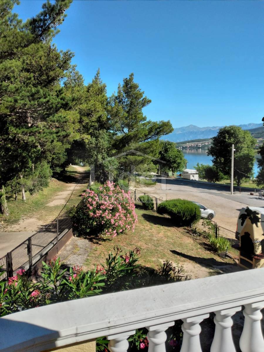 Hiša Gornji Karin, 130m2