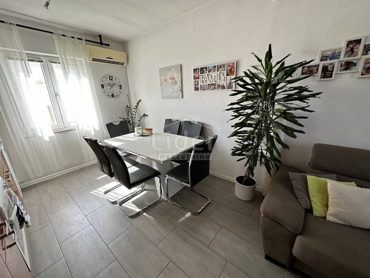 Hiša Gornji Karin, 130m2