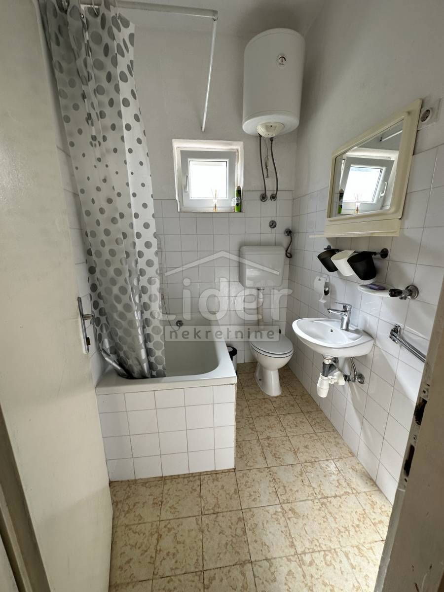 Hiša Gornji Karin, 130m2