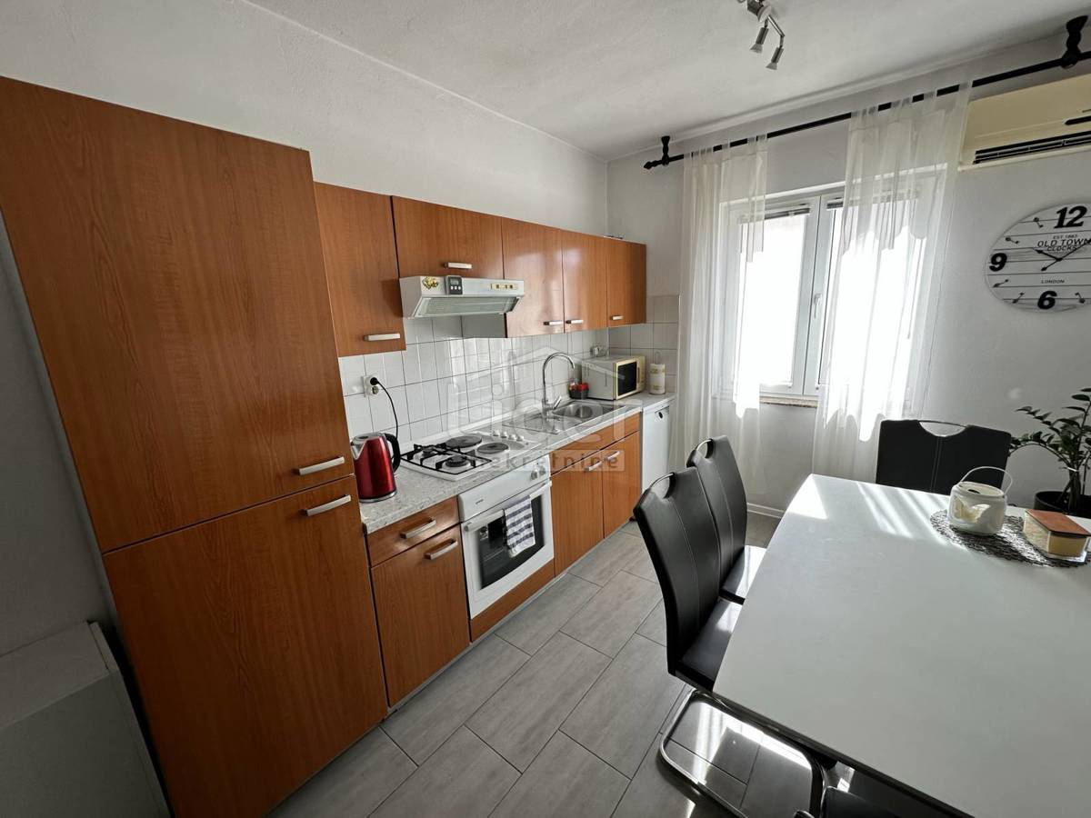 Hiša Gornji Karin, 130m2