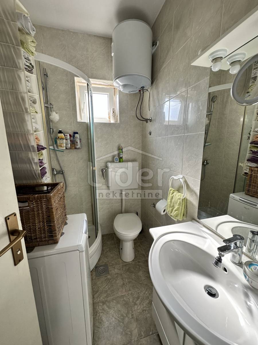 Hiša Gornji Karin, 130m2