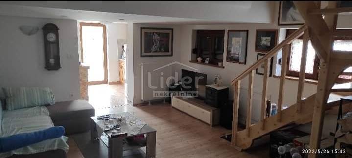 Hiša Mrkopalj, 205m2