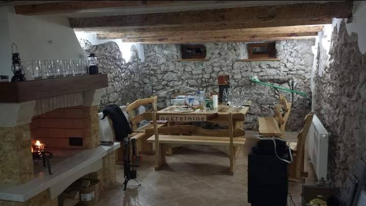 Hiša Mrkopalj, 205m2