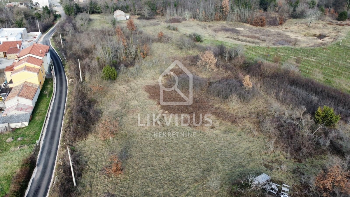 Zemljišče Kunj, Raša, 11.116m2