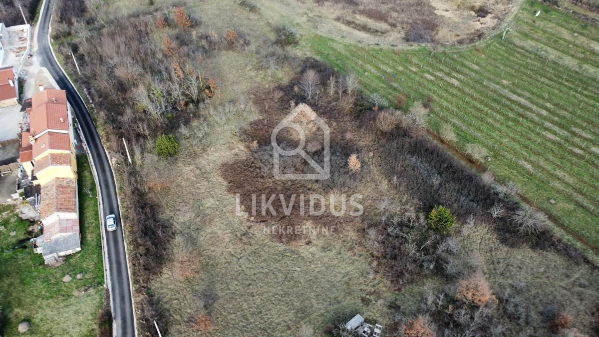 Zemljišče Kunj, Raša, 11.116m2