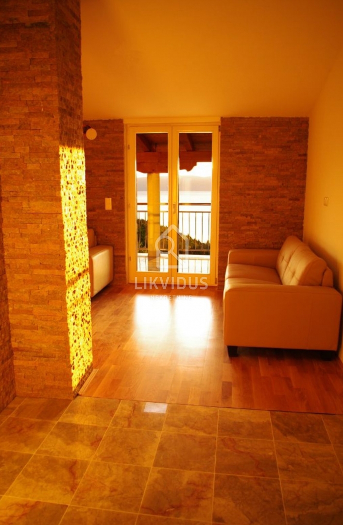 Hiša Drenje, Raša, 300m2