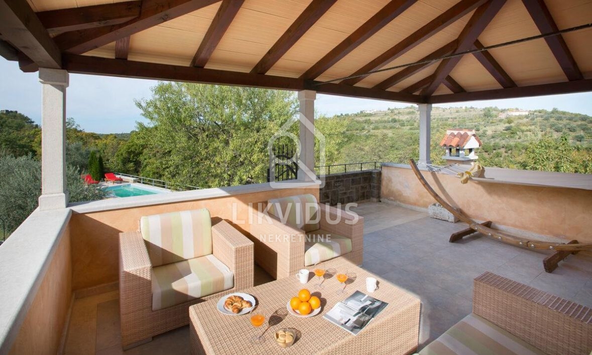 Hiša Momjan, Buje, 159m2