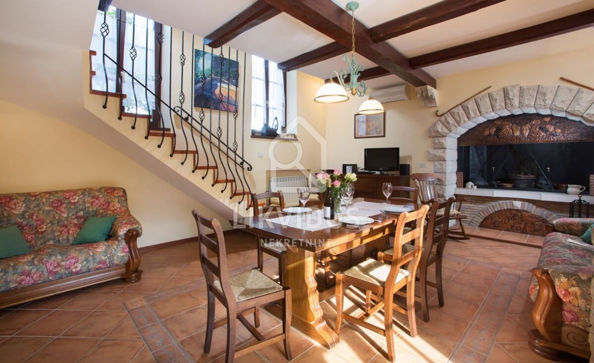 Hiša Momjan, Buje, 159m2