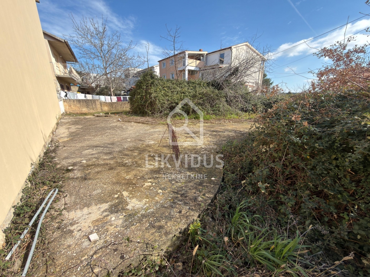 Zemljišče Medulin, 321m2