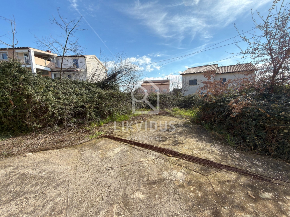Zemljišče Medulin, 321m2