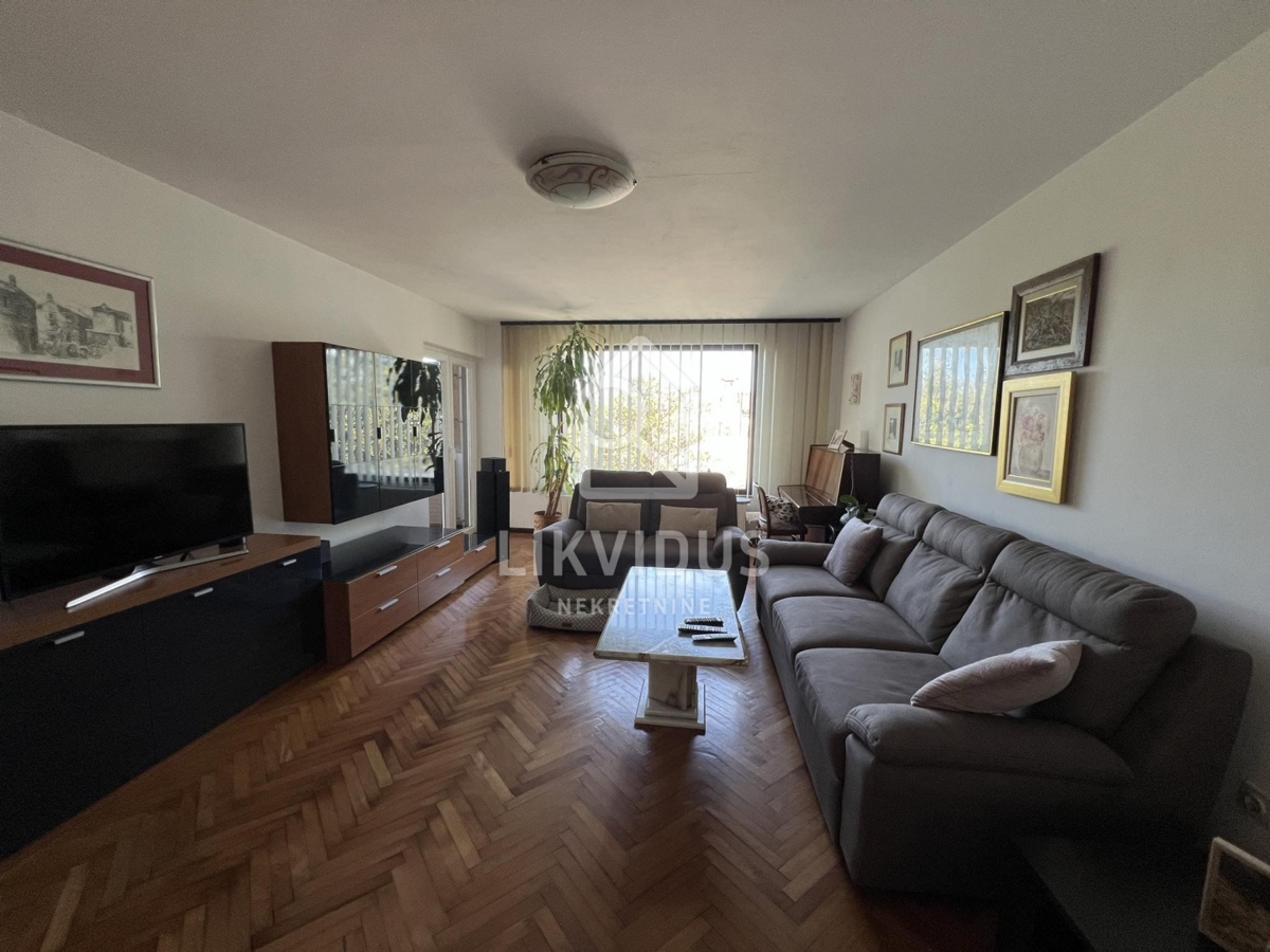 Hiša Pješčana Uvala, Medulin, 300m2