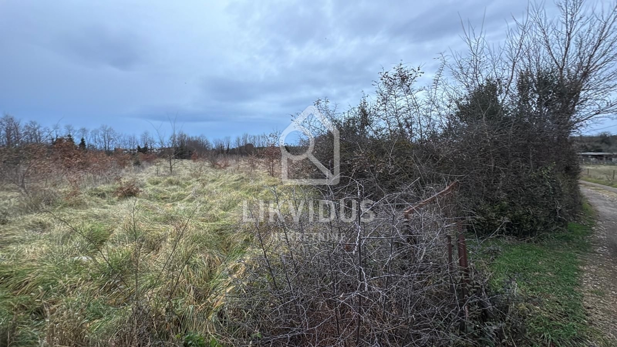 Zemljišče Busoler, Pula, 1.776m2