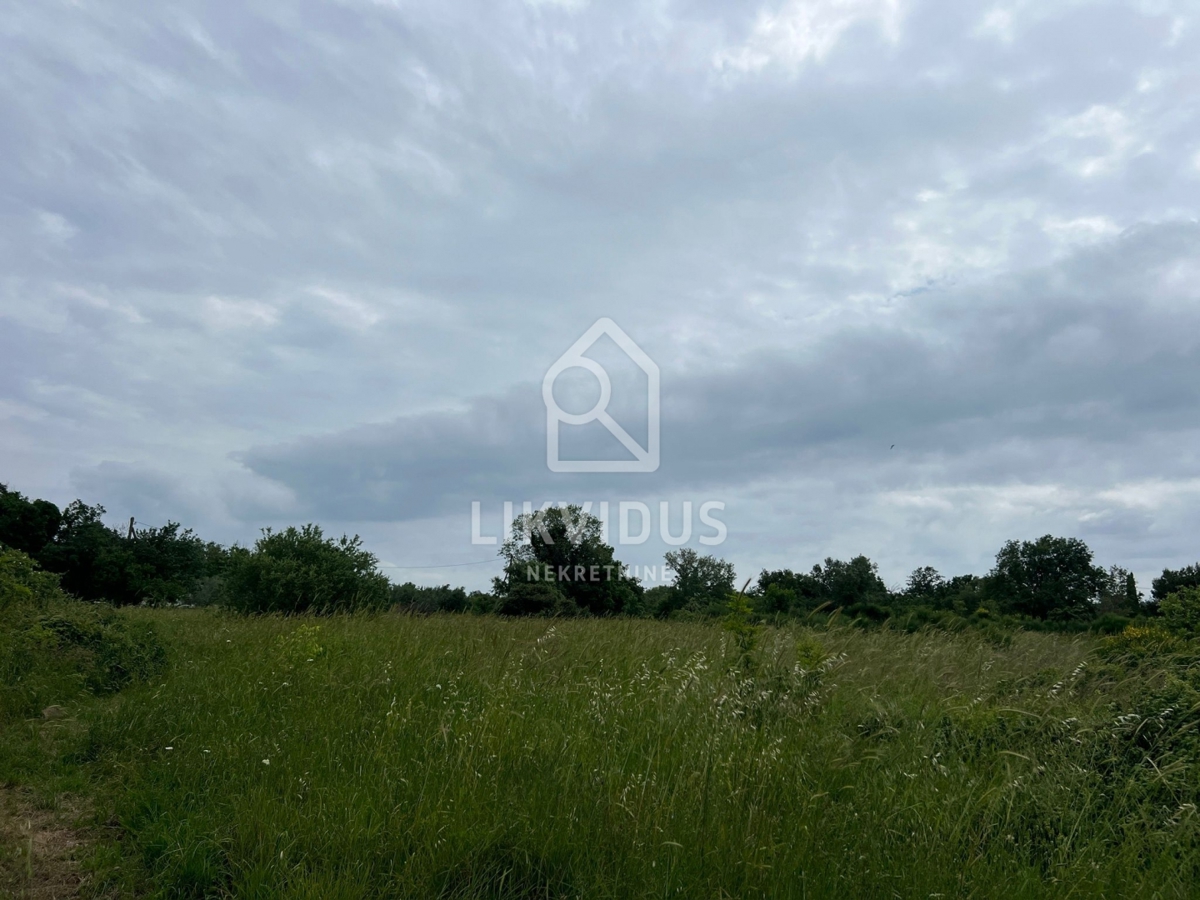 Zemljišče Medulin, 5.600m2