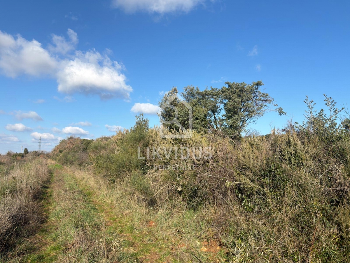 Zemljišče Medulin, 5.875m2