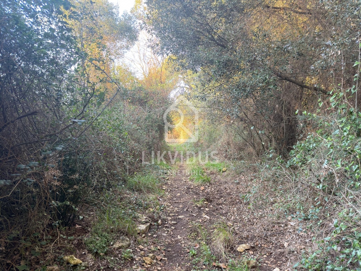 Zemljišče Medulin, 5.875m2