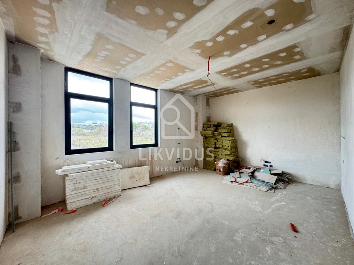 Poslovni prostor Kanfanar, 975m2