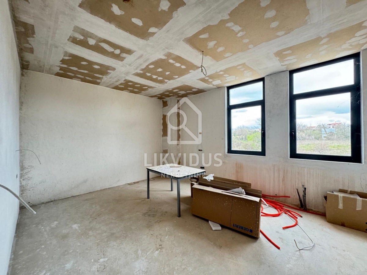 Poslovni prostor Kanfanar, 975m2