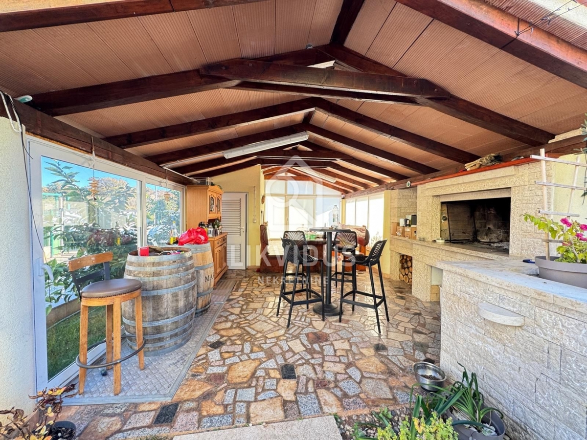 Poslovni prostor Medulin, 246m2