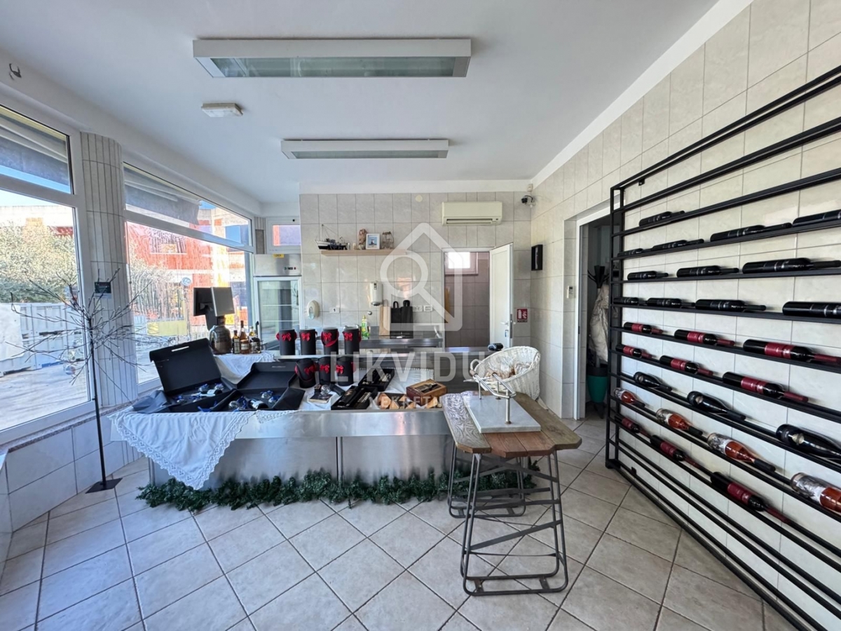 Poslovni prostor Medulin, 246m2