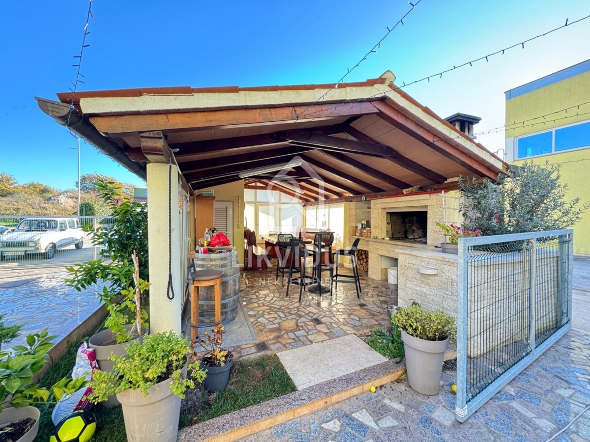 Poslovni prostor Medulin, 246m2